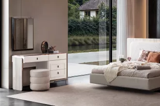 Chloe Dresser